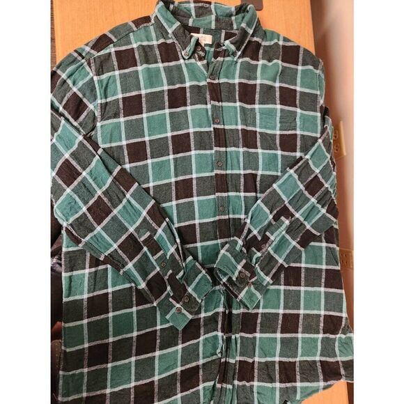 Croft & Barrow set of 2 3X plaid Long sleeved shirts  1 black and white 1-green - Picture 7 of 9
